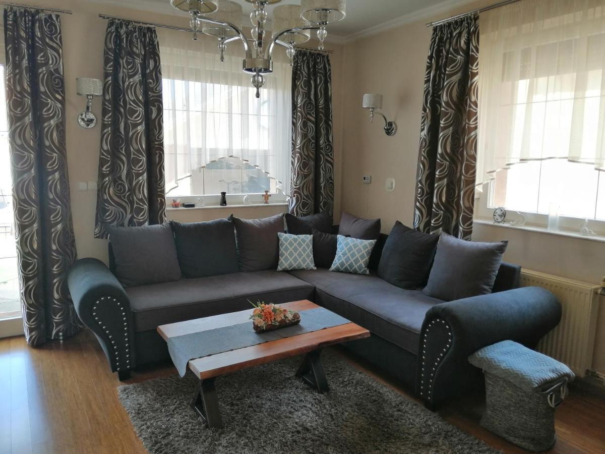Elza Apartman Makó Esterno foto