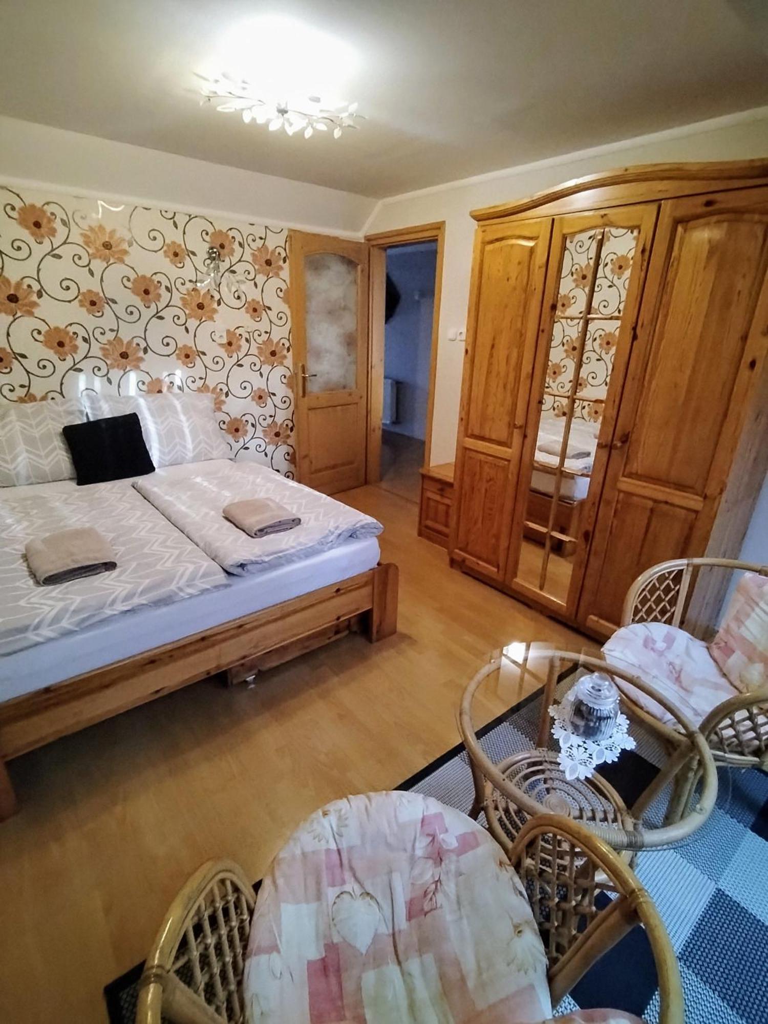 Elza Apartman Makó Esterno foto